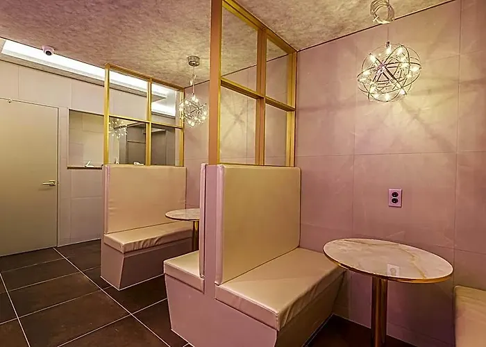 Jamsil Ravi Hotel